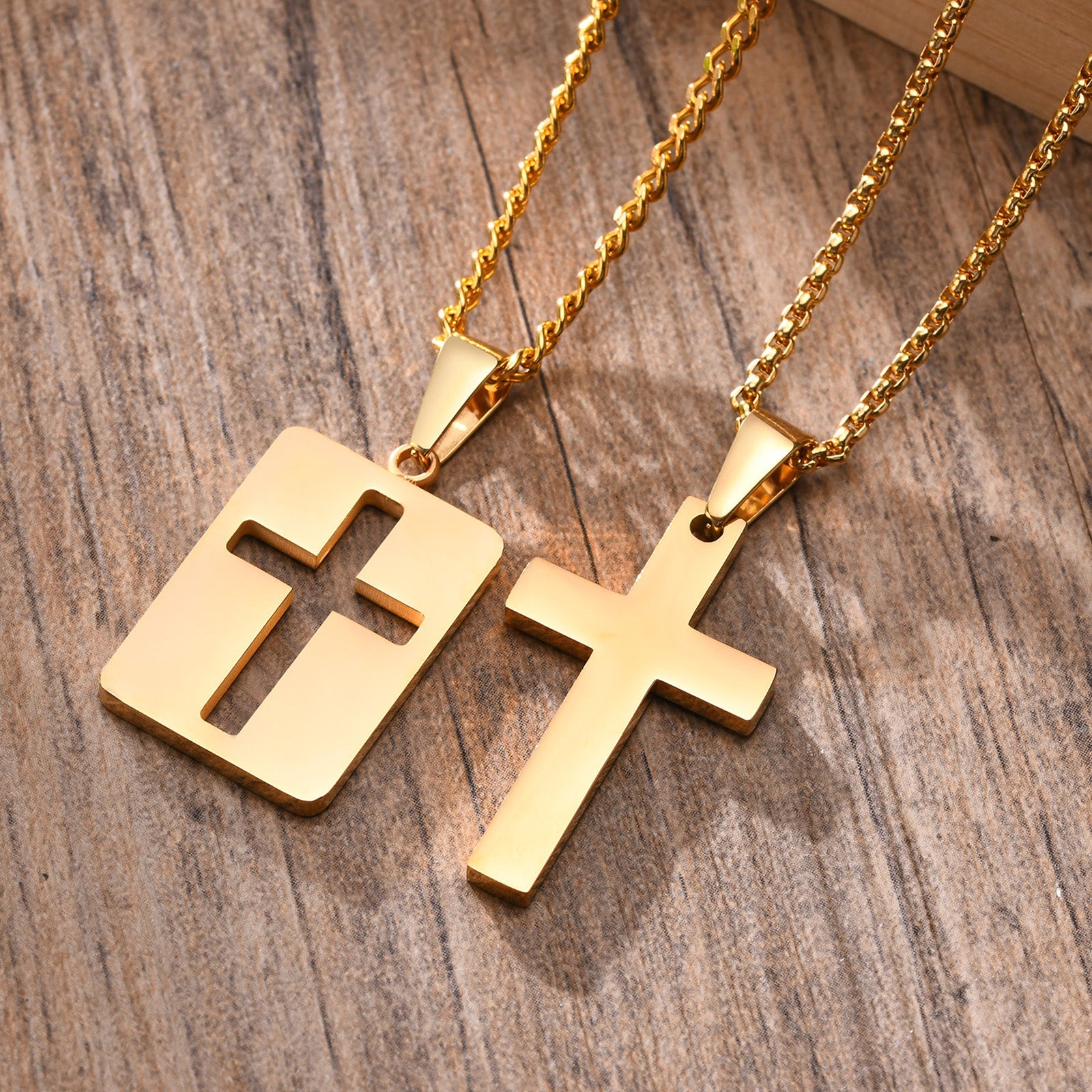 Colar Plate Cross Ouro